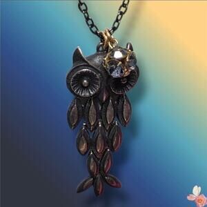 Signed John Wind Art Articulated Owl Necklace Whimsical Pendant 16